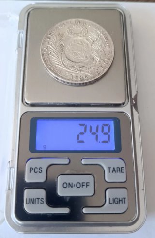 MONEDA PLATA 1 SOL 1886-RESELLO 1/2 REAL GUATEMALA