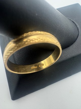 011-01-00566 ALIANZA LABRADA ORO 18K