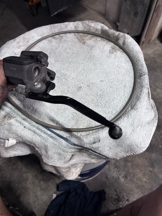 Pompa, tubo e pinza freni post Peugeot Speedfight