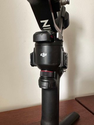 Stabilizzatore professionale DJI RS3 Ronin