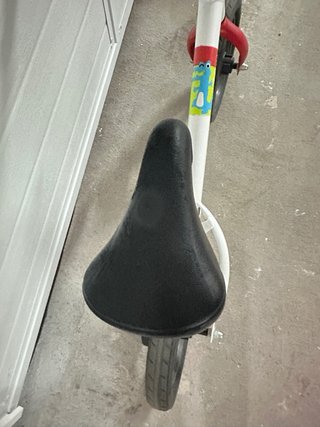 Bicicleta de equilibrio infantil, con freno
