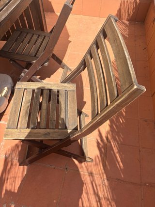 Mesa exterior de madera