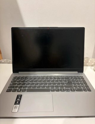 Lenovo IdeaPad 1 15ADA7 15.6 8GB RAM 256GB SSD