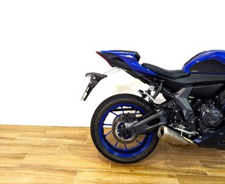 YAMAHA R7   (modelo actual) 2024