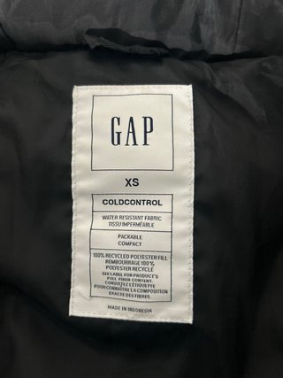Abrigo GAP Negro con Capucha y Pelo