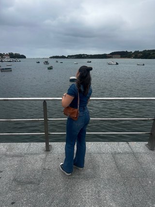 Mono vaquero azul