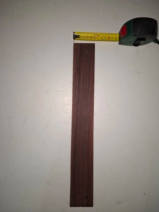 Diapasón de palosanto para guitarra