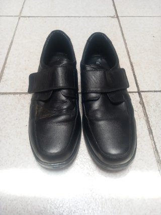 Zapatos negros de vestir talla 42