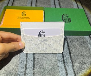Tarjetero Goyard Saint Sulpice blanco.