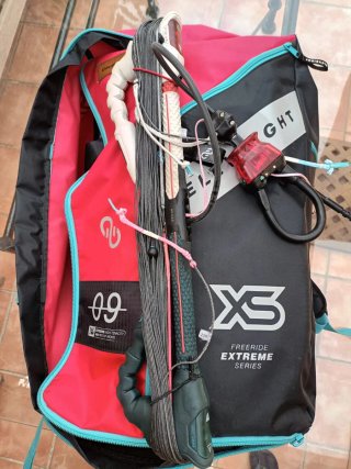 Cometa Kitesurf Eleveight XS V5 9m + Barra