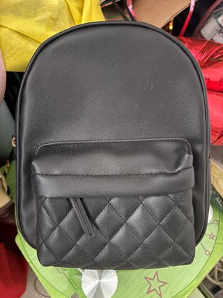 Mochila pequeña negra