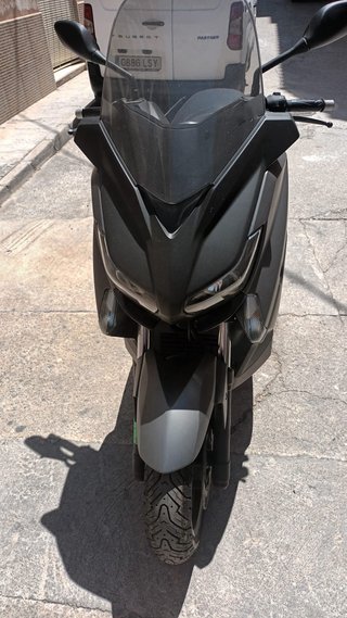 Yamaha XMAX 250 Maxi Scooter