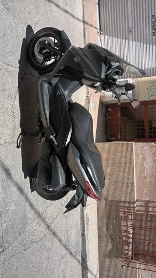 Yamaha XMAX 250 Maxi Scooter