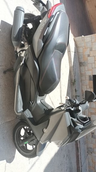 Yamaha XMAX 250 Maxi Scooter