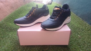 Zapatillas Maria Mare Negras y Doradas Nuevas