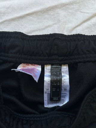 Pantalón deportivo Adidas negro y verde