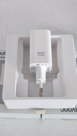 Cargador OPPO SUPERVOOC 80W