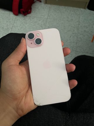 iPhone 15 per parti