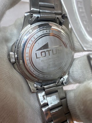 Reloj Lotus 18759/6 (Bisel Negro/Rojo)