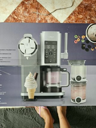 Máquina de helados Ninja CREAMi NC701EU