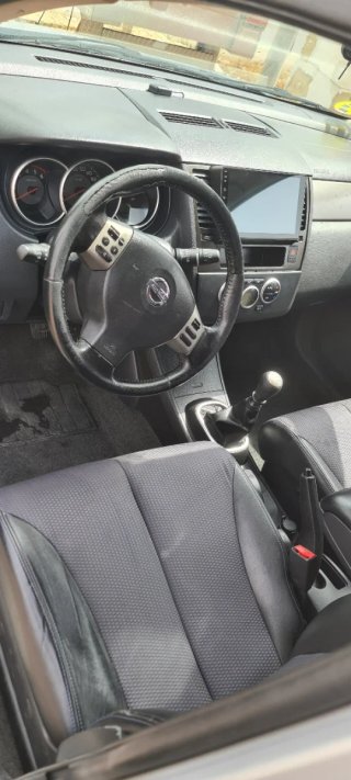 Nissan Tiida 2010