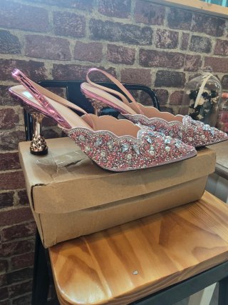 Tacones fiesta rosas y plateados con pedrería