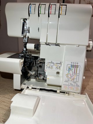 Remalladora Overlock Singer