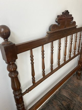 Cabecero de cama antiguo madera tallada
