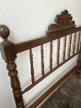 Cabecero de cama antiguo madera tallada