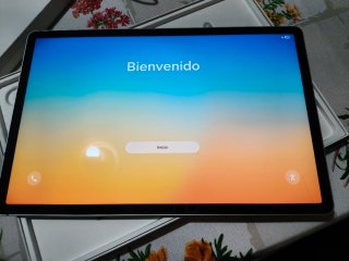 Samsung Galaxy Tab S9 FE+ 5G Plata
