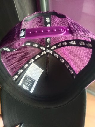Gorra The North Face Morada y Negra