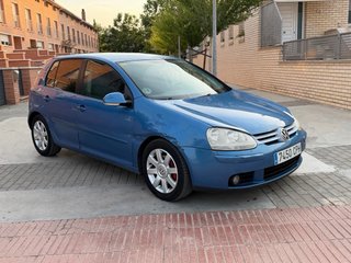 Volkswagen Golf 2004