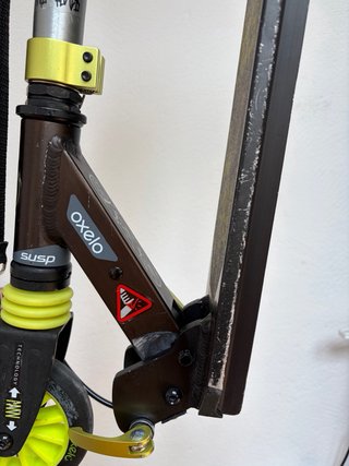 Monopatín OXELO Negro y Verde. (Decatlon)