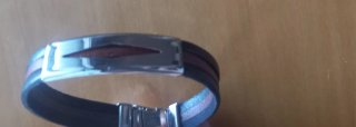 Pulsera de cuero negra y roja