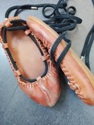Abarcas cuero marrón Talla 31
