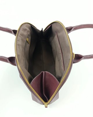 Bolso Vintage Púrpura con Detalles Dorados