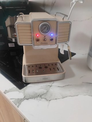 Cafetera Cumbia estilo retro color crema