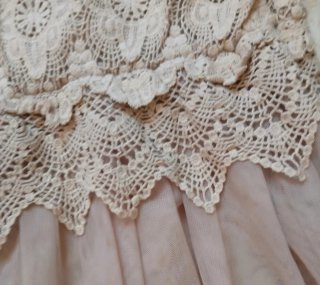 Vestido Morgan encaje y tul beige