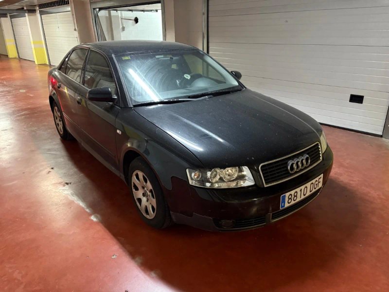 Audi A4 2001 - foto 1