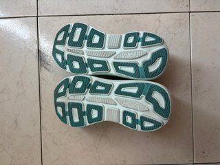 Zapatillas Hoka Runner Blancas y Turquesa