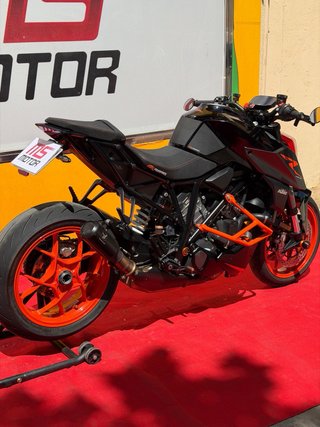 KTM 1290 SuperDuke R
