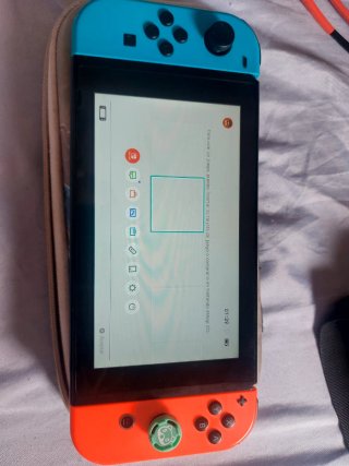 Nintendo Switch V2 + Funda + Dock