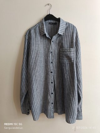 Camisa de rayas gris oscuro y claro para hombre