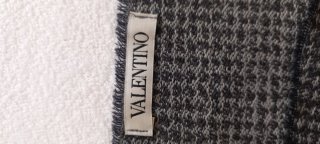 Bufanda Valentino Gris y Negra