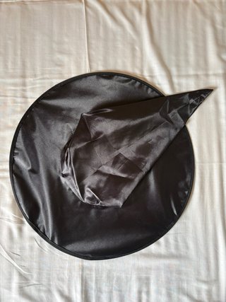 Disfraz Bruja y complementos, como sombrero