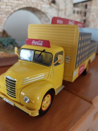 Camión Ebro Coca-Cola 1:43
