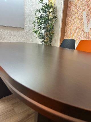 Mesa de reuniones madera