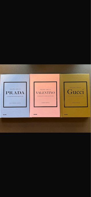 Vendo 3 libros historia de la iconica casa de moda