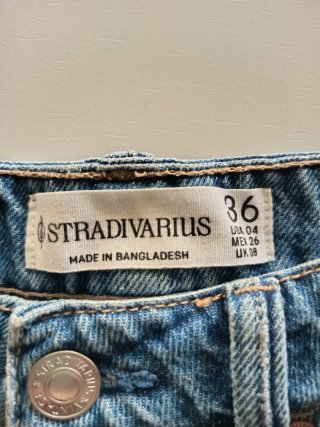 Shorts vaqueros Stradivarius Talla 36