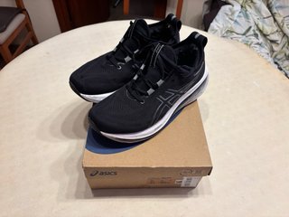 Asics Gel Nimbus 26 Talla 44 Negro